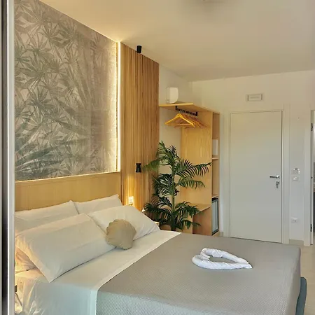 M T P By Bonsai Tropea