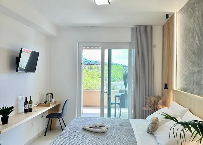 B&B M T P By Bonsai 3*