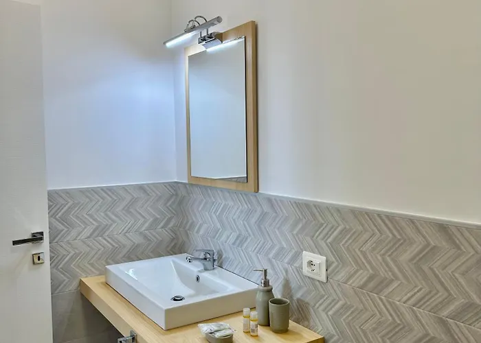 M T P By Bonsai 트로페아