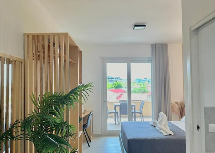 M T P By Bonsai 3* 트로페아