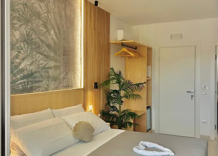 M T P By Bonsai 트로페아